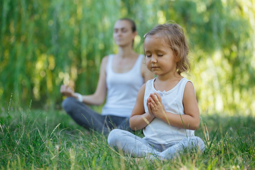 ¡Apúntate a meditar con Clu! Más que frases budistas positivas, es la práctica y el compromiso con tu bienestar el que te llevará al Balance.